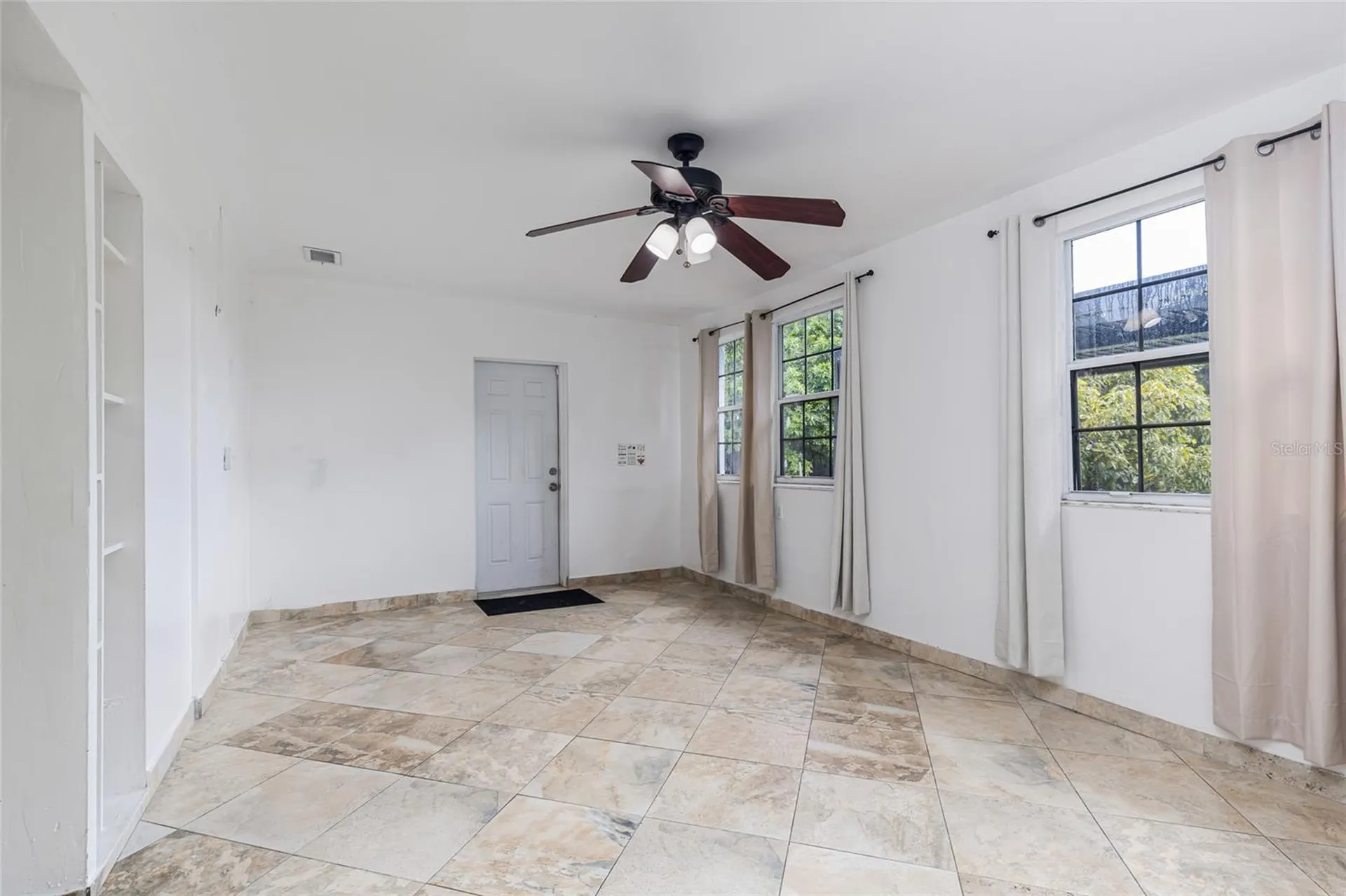 24 NW 42nd Terrace Plantation FL 33317