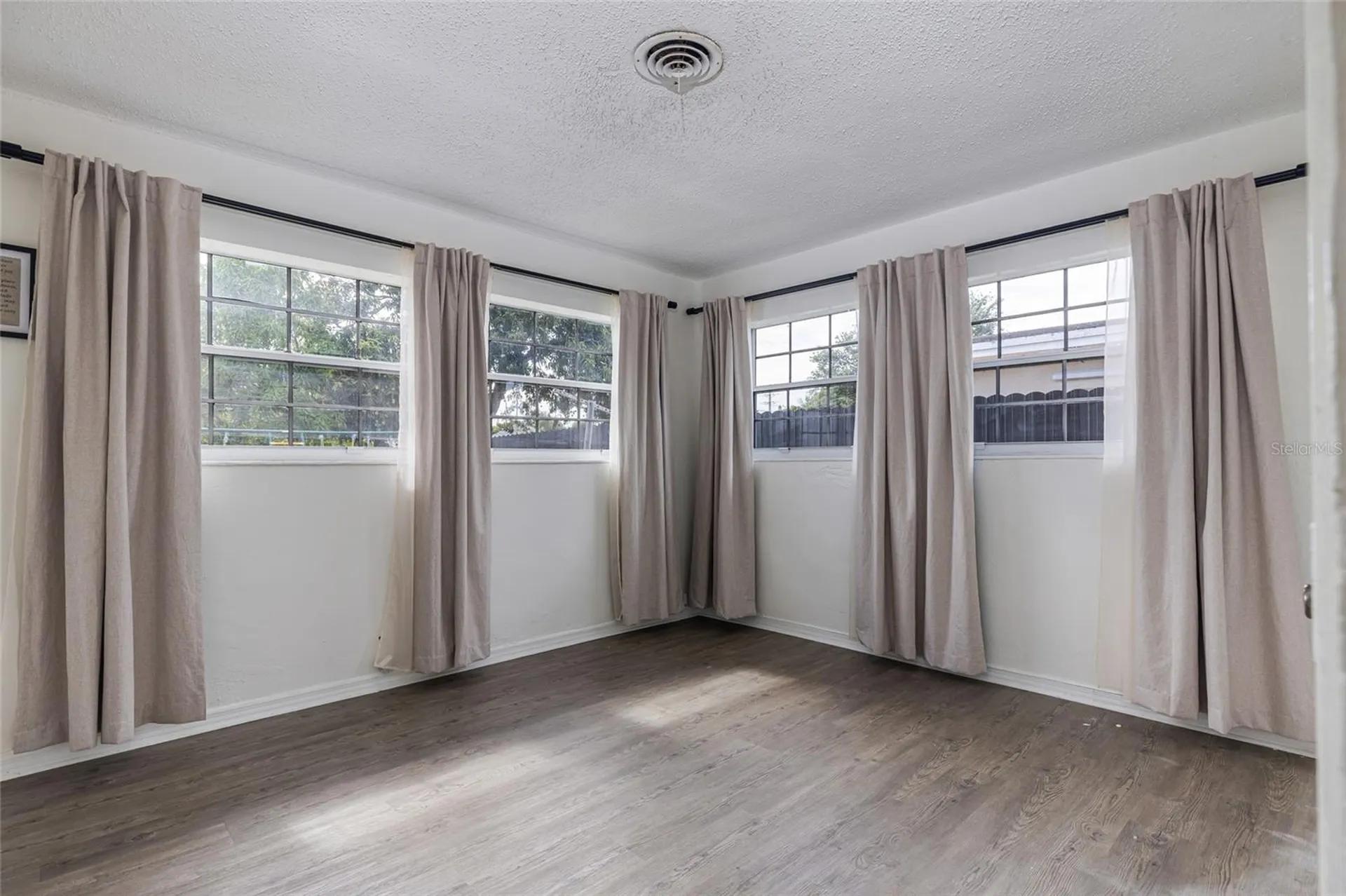 24 NW 42nd Terrace Plantation FL 33317