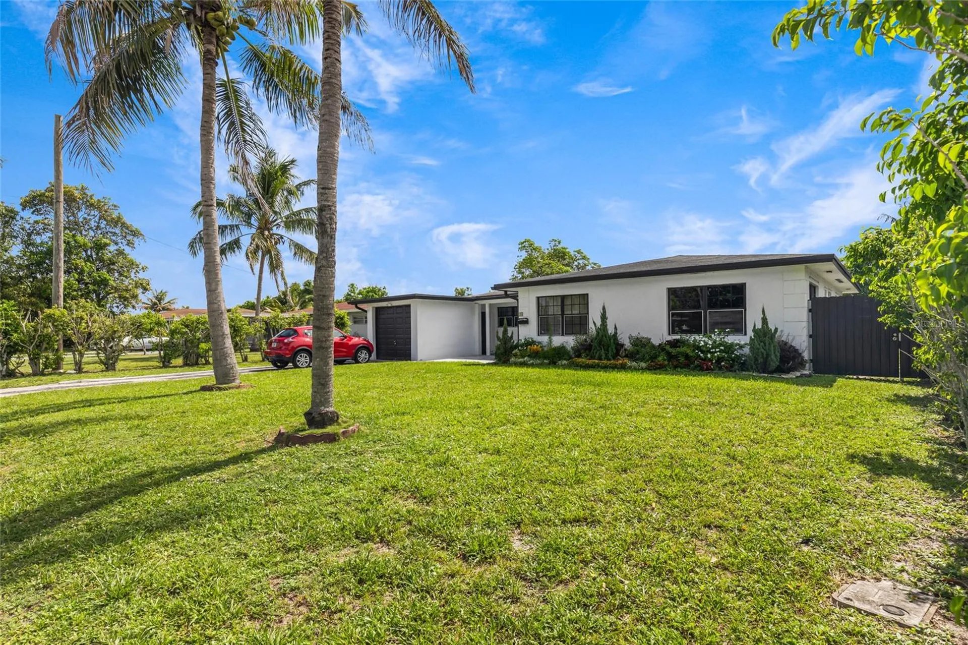 24 NW 42nd Terrace Plantation FL 33317