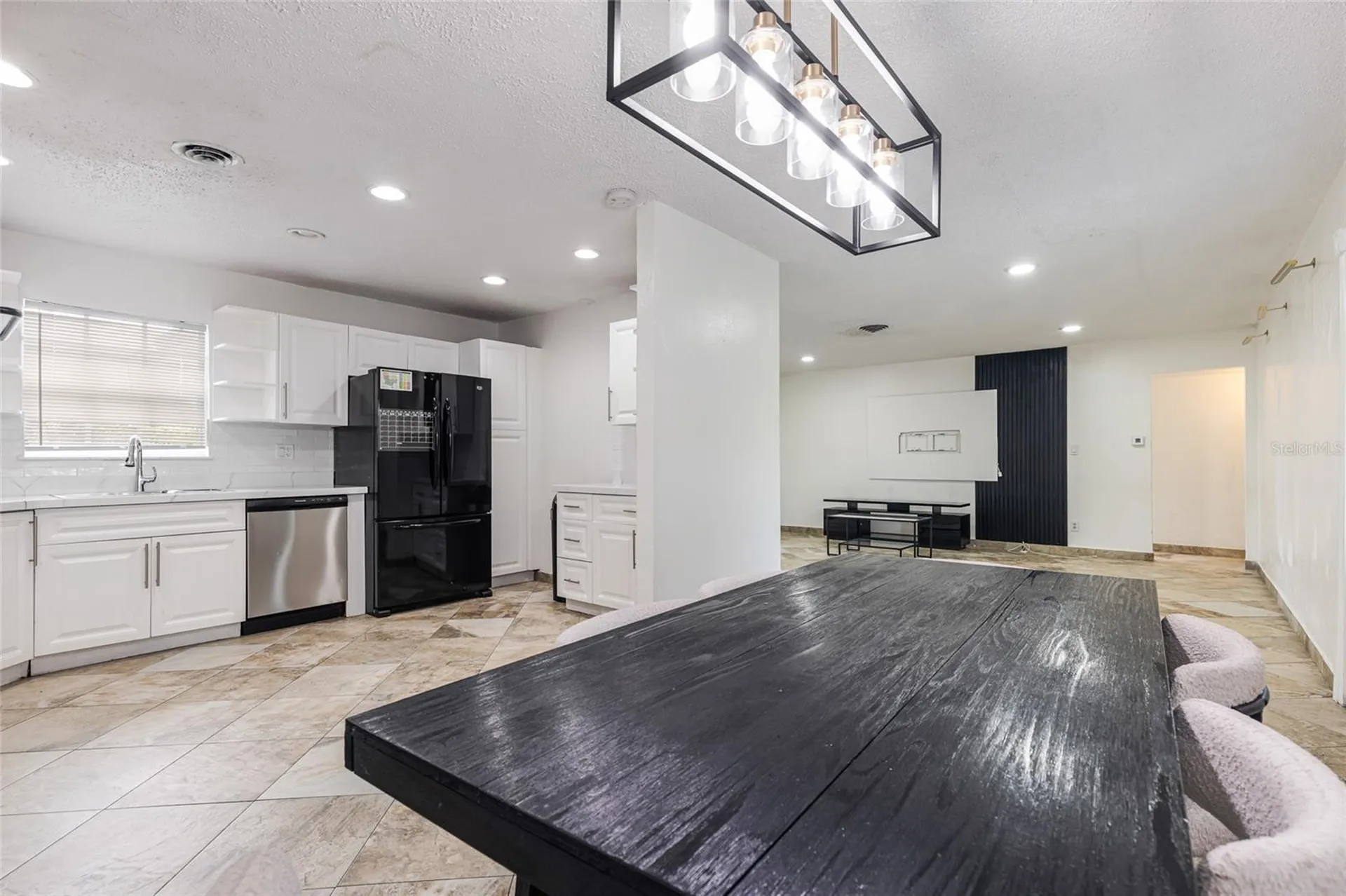 24 NW 42nd Terrace Plantation FL 33317