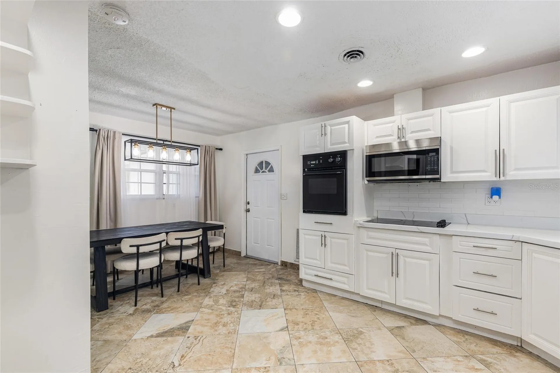 24 NW 42nd Terrace Plantation FL 33317