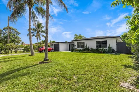 24 NW 42nd Terrace Plantation FL 33317
