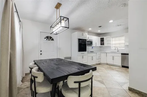 24 NW 42nd Terrace Plantation FL 33317