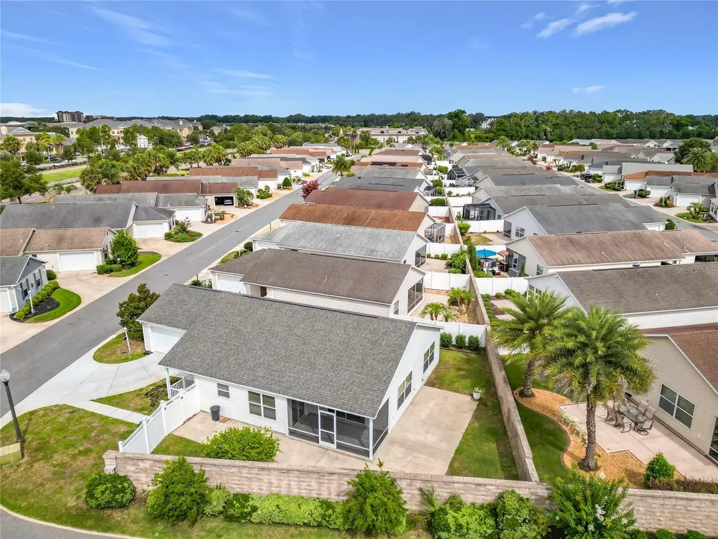2565 Lindewood Street The Villages FL 32163