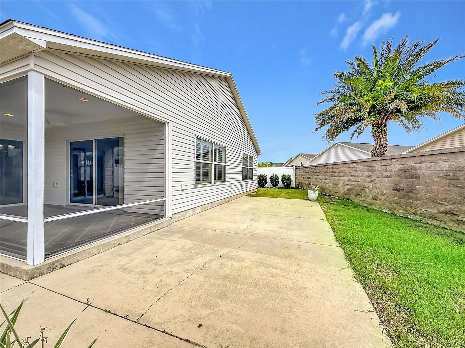 2565 Lindewood Street The Villages FL 32163