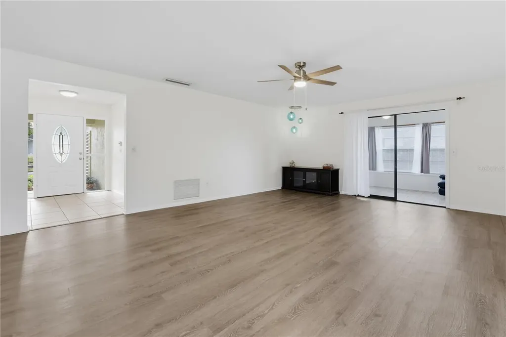 8212 Gandy Way Orlando FL 32810