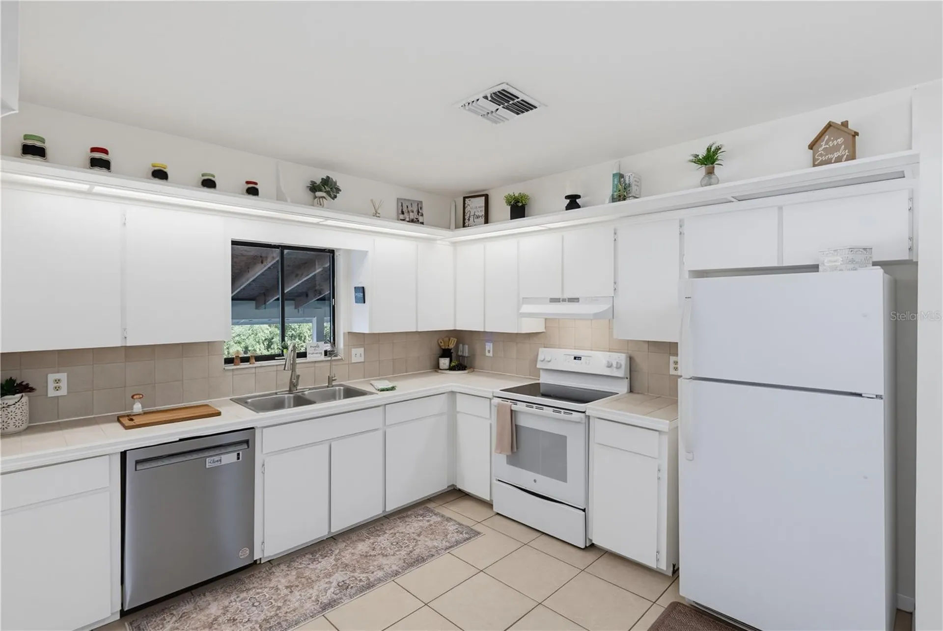 8212 Gandy Way Orlando FL 32810