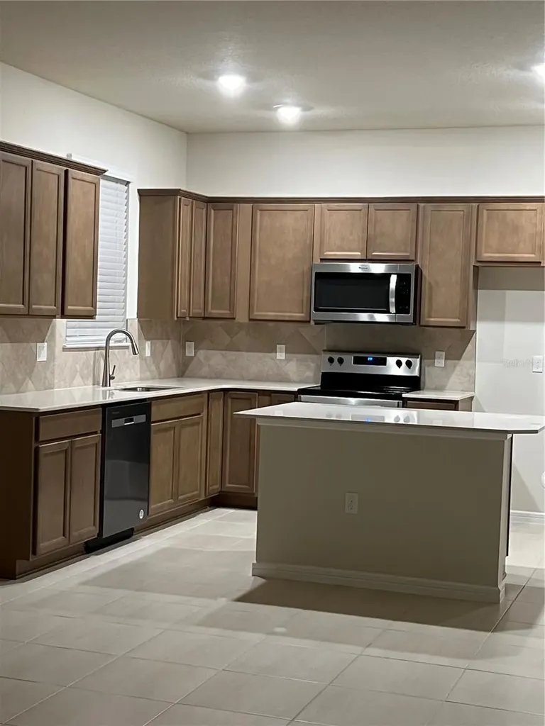 1890 Spring Shower Circle Kissimmee FL 34744