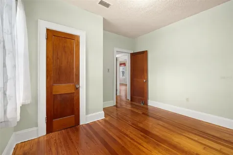 738 S Pennsylvania Avenue Winter Park FL 32789