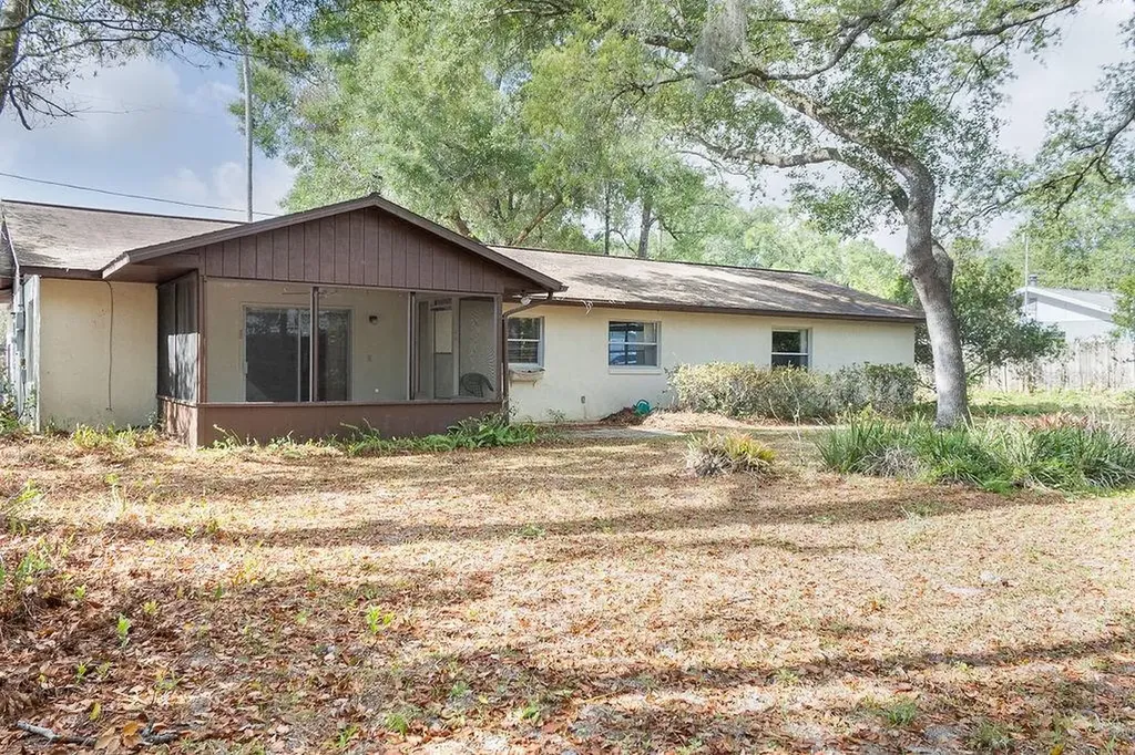919 E Michigan Avenue Deland FL 32724