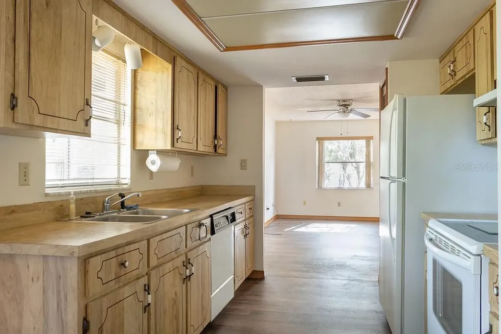 919 E Michigan Avenue Deland FL 32724