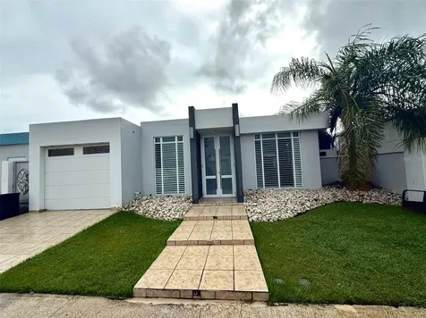 16 Calle Caoba Urb Alborada Park Santa Isabel PR 00757