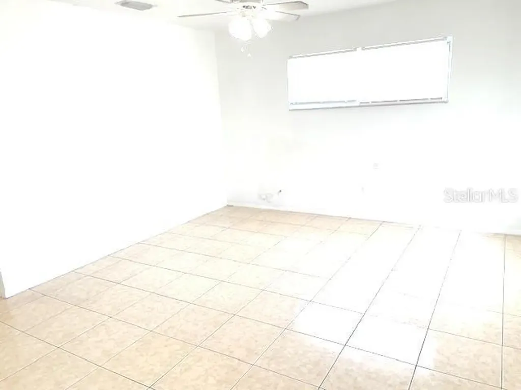 3706 E Shadowlawn Avenue Tampa FL 33610