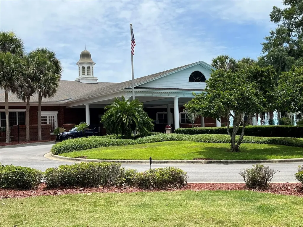 5090 Greens Drive Lady Lake FL 32159
