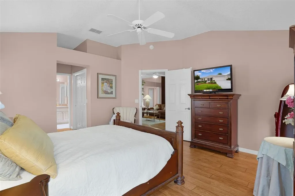 2124 Barbosa Court Lady Lake FL 32159
