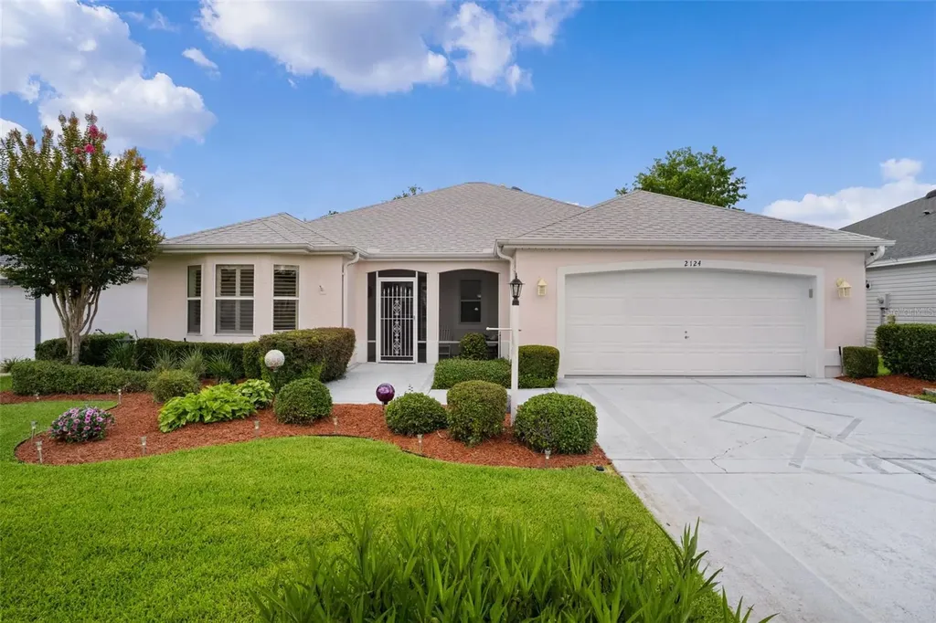 2124 Barbosa Court Lady Lake FL 32159