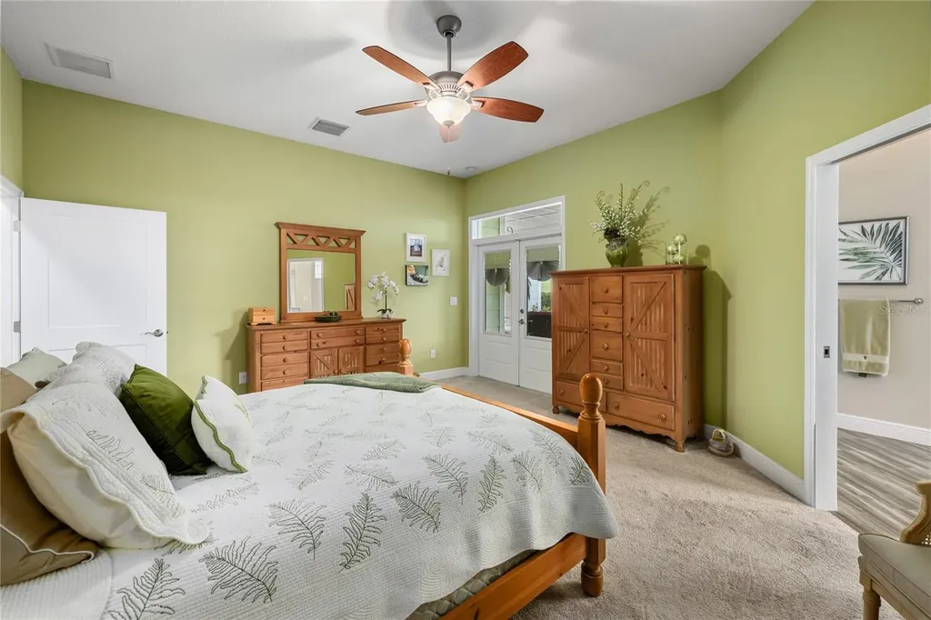 1097 Sugar Loaf Key Loop Lady Lake FL 32159