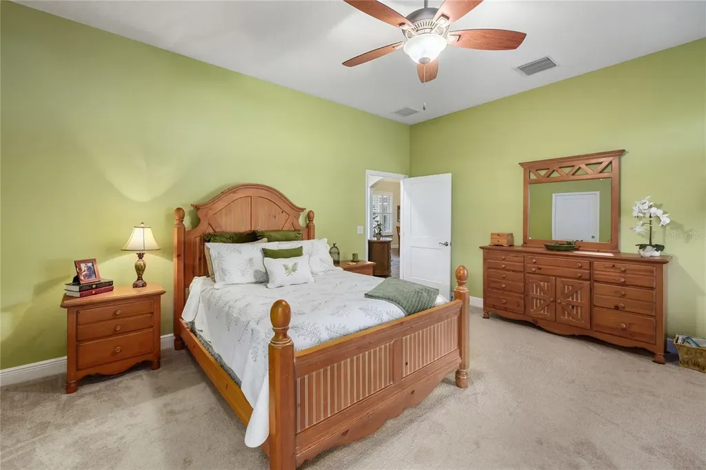 1097 Sugar Loaf Key Loop Lady Lake FL 32159