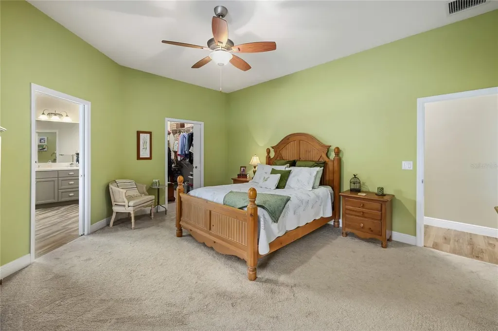 1097 Sugar Loaf Key Loop Lady Lake FL 32159
