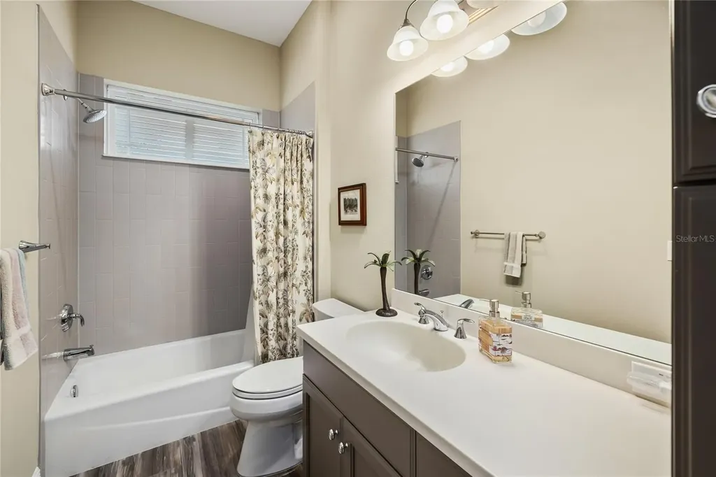1097 Sugar Loaf Key Loop Lady Lake FL 32159