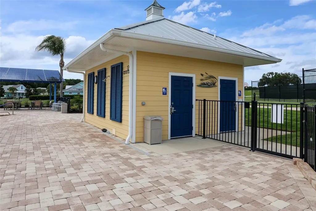 1097 Sugar Loaf Key Loop Lady Lake FL 32159