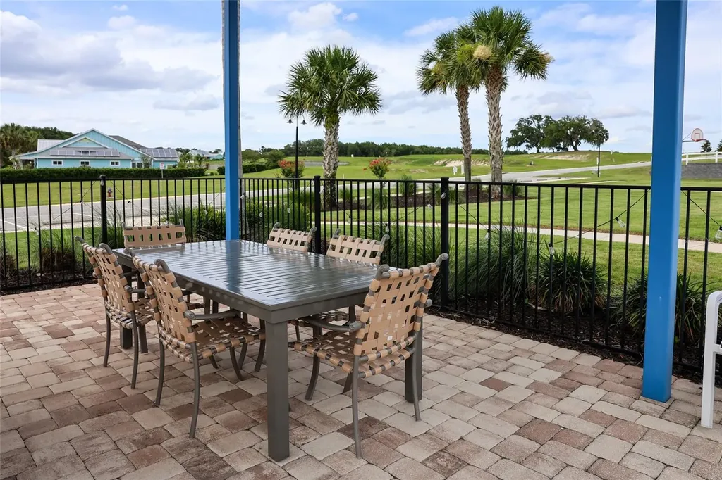 1097 Sugar Loaf Key Loop Lady Lake FL 32159