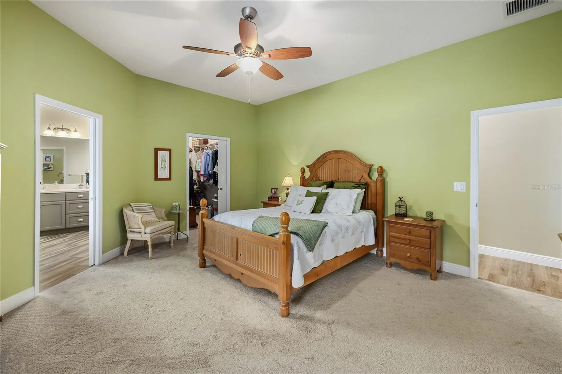 1097 Sugar Loaf Key Loop Lady Lake FL 32159