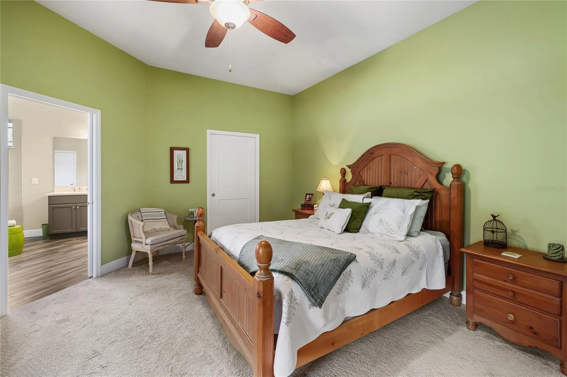 1097 Sugar Loaf Key Loop Lady Lake FL 32159
