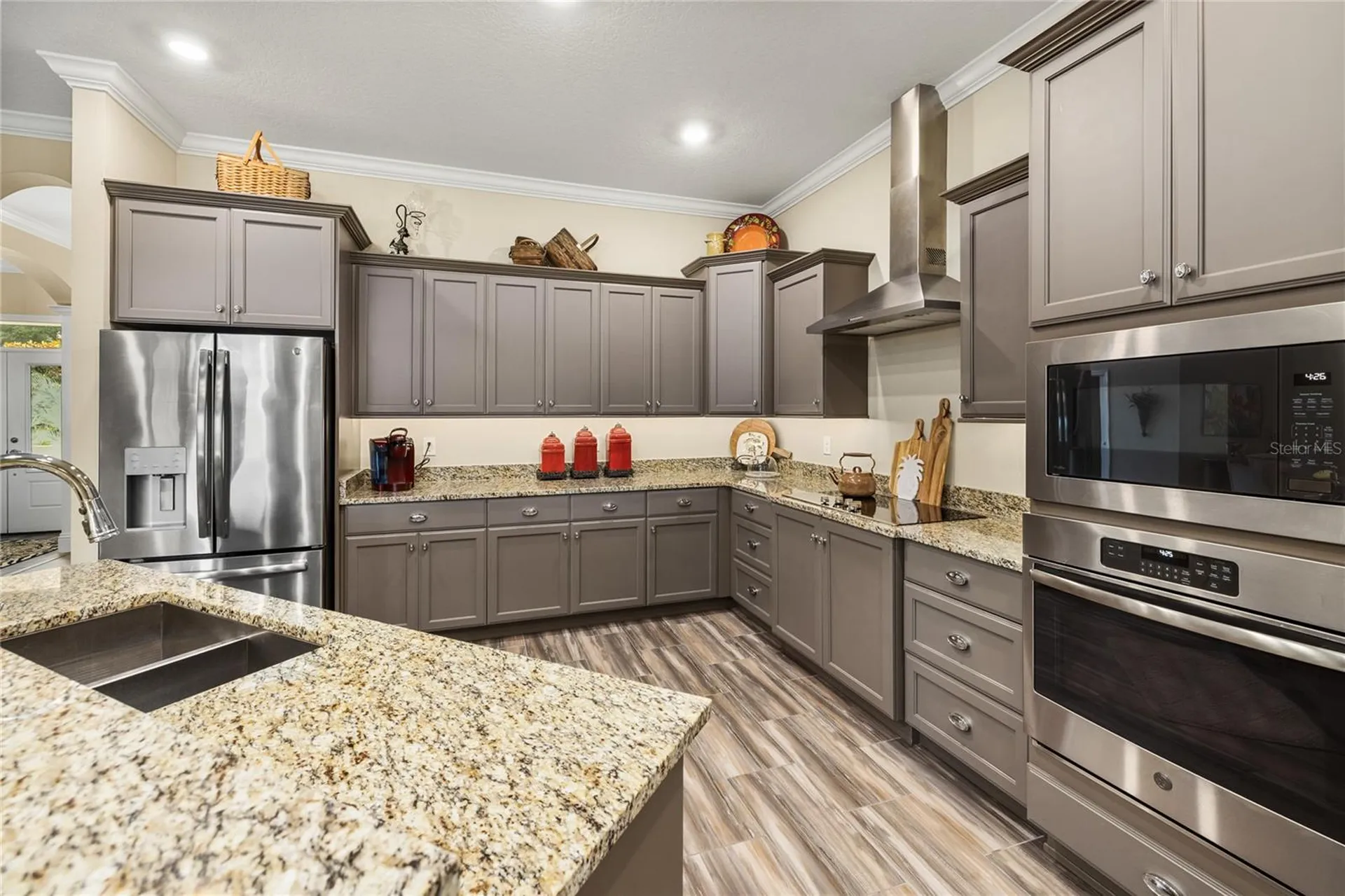 1097 Sugar Loaf Key Loop Lady Lake FL 32159