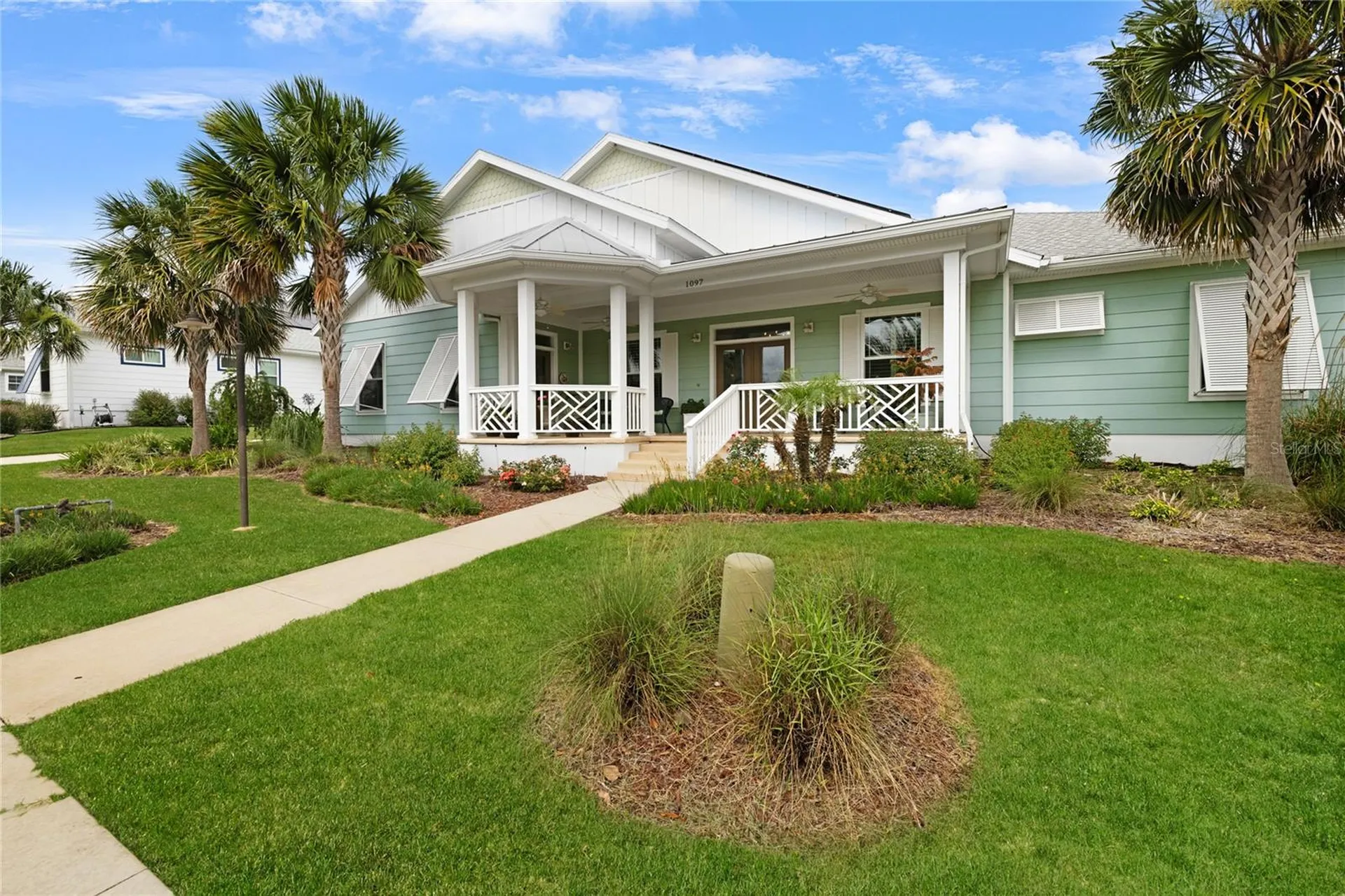 1097 Sugar Loaf Key Loop Lady Lake FL 32159