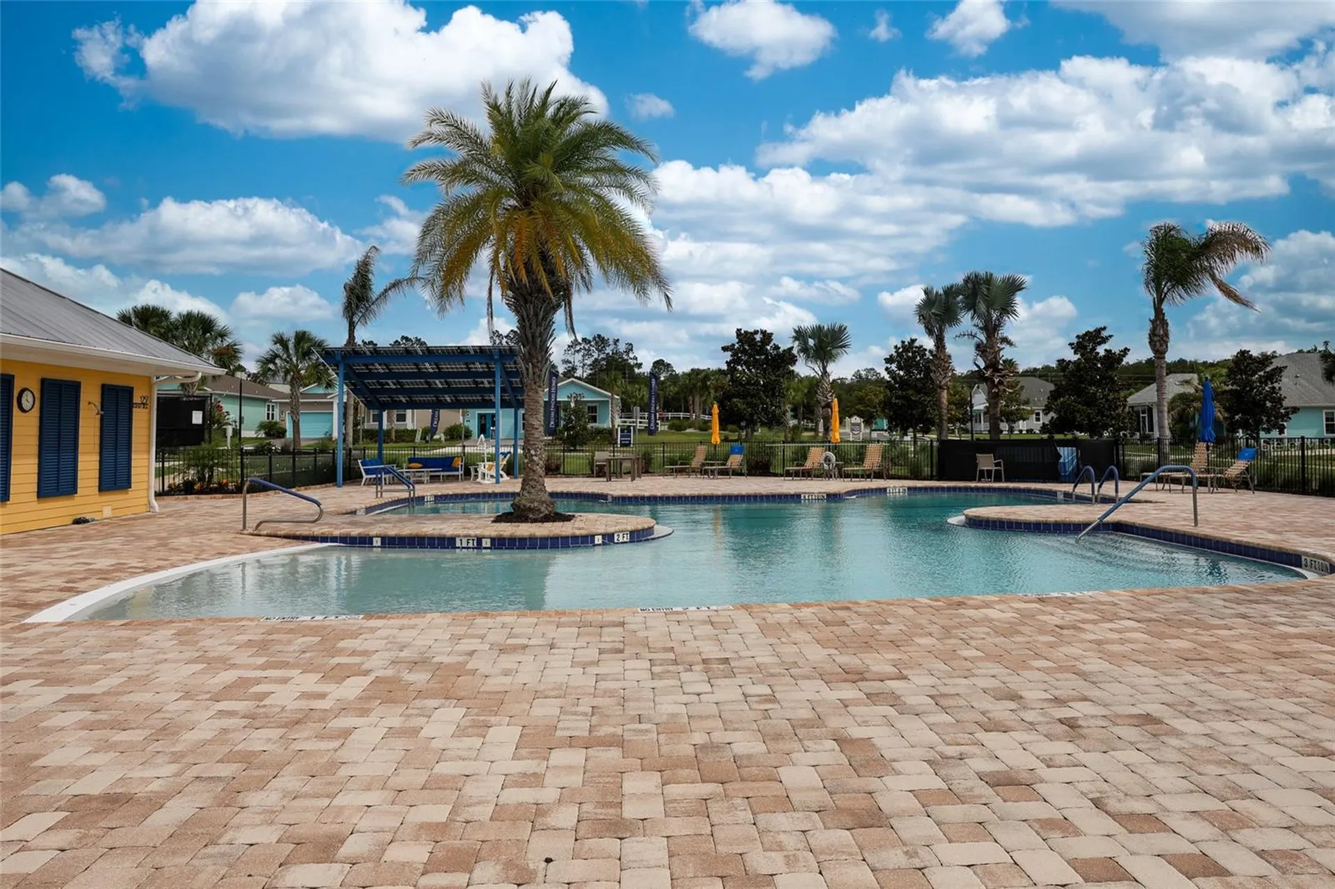 1097 Sugar Loaf Key Loop Lady Lake FL 32159