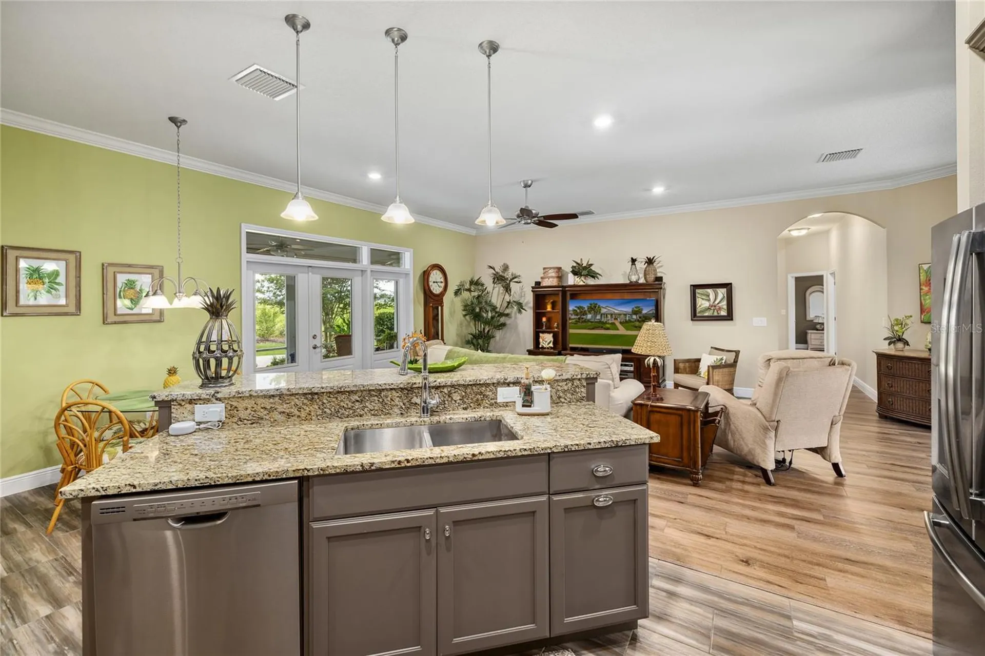 1097 Sugar Loaf Key Loop Lady Lake FL 32159