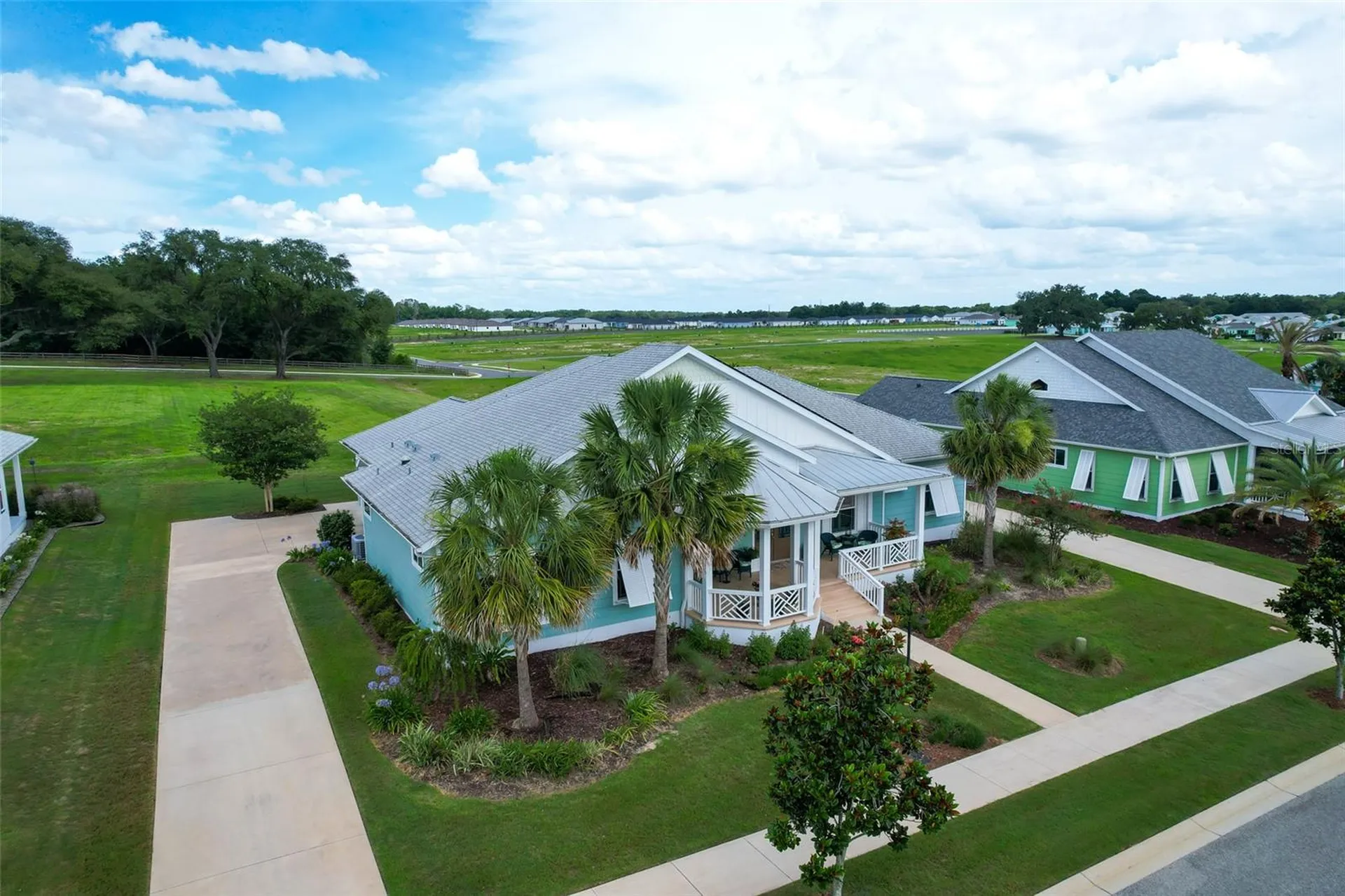 1097 Sugar Loaf Key Loop Lady Lake FL 32159