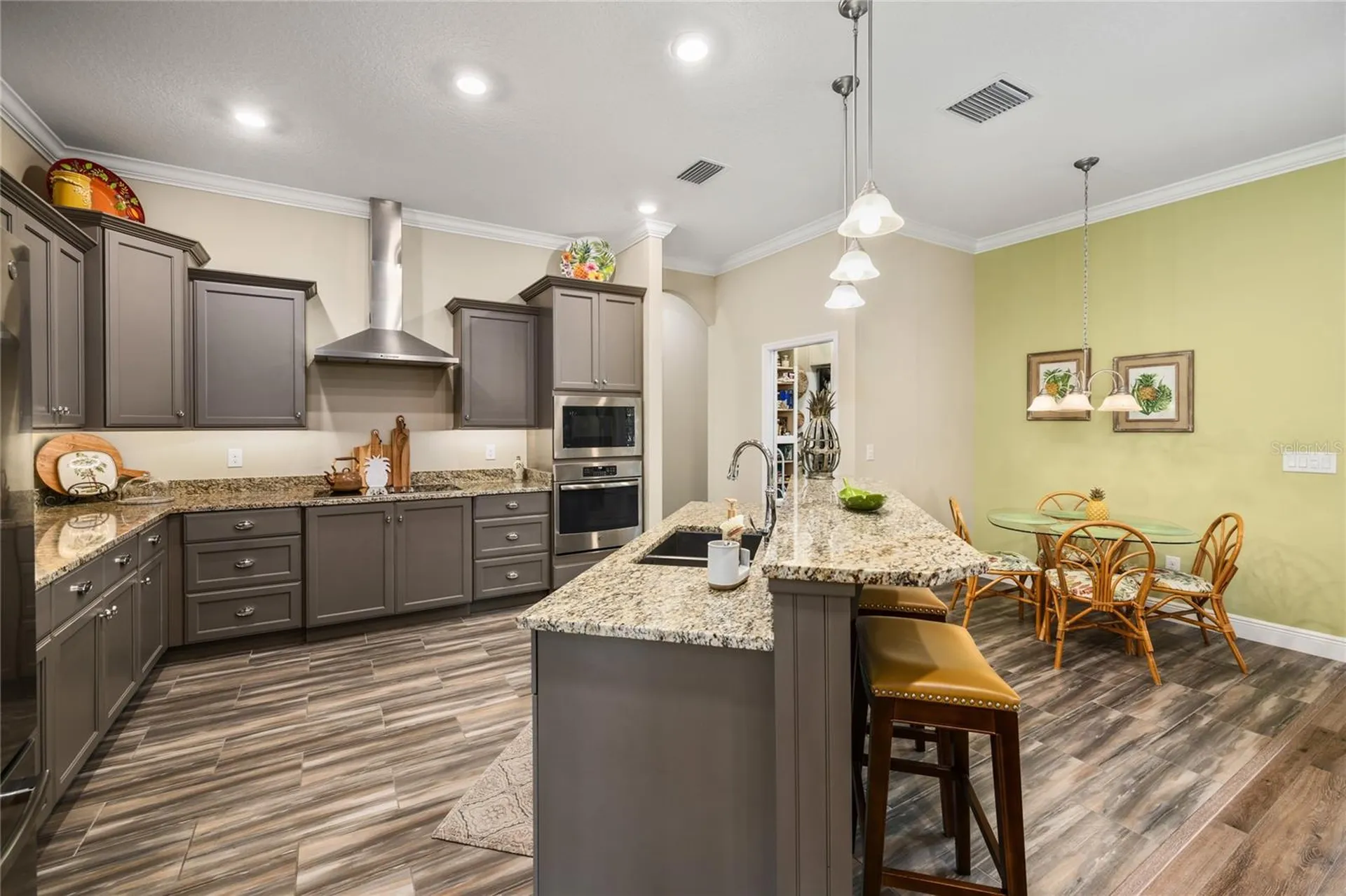 1097 Sugar Loaf Key Loop Lady Lake FL 32159