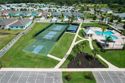 1097 Sugar Loaf Key Loop Lady Lake FL 32159