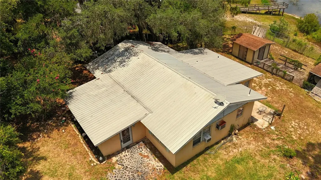 16885 SE 71st Street Ocklawaha FL 32179