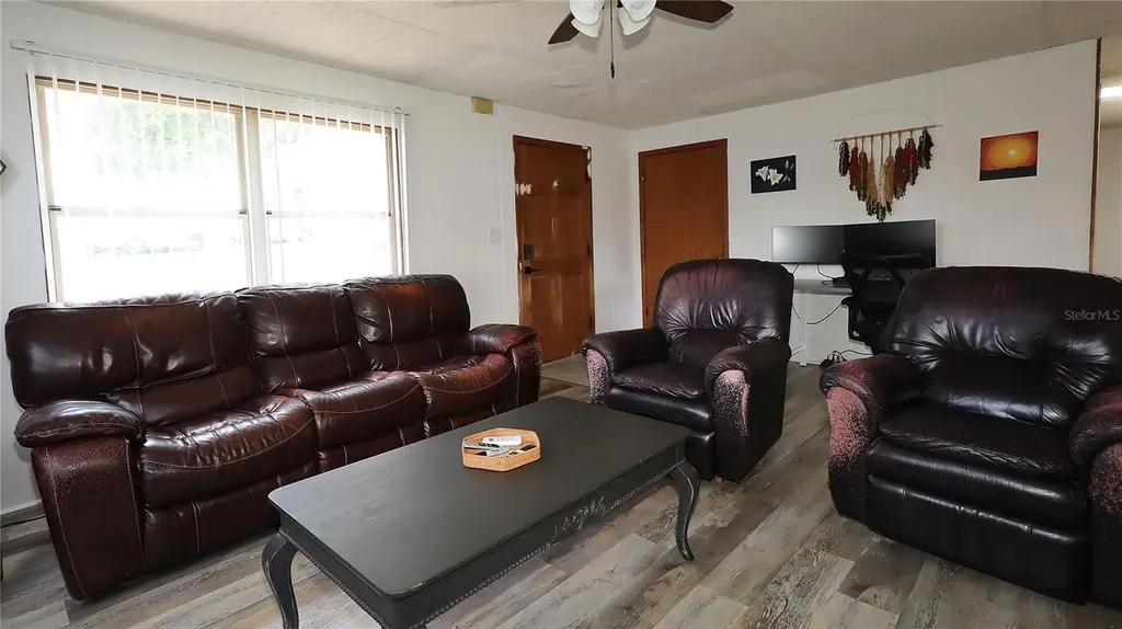 16885 SE 71st Street Ocklawaha FL 32179