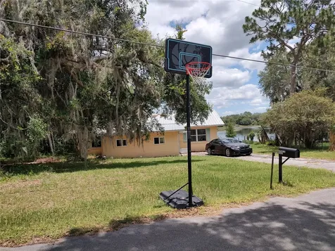 16885 SE 71st Street Ocklawaha FL 32179