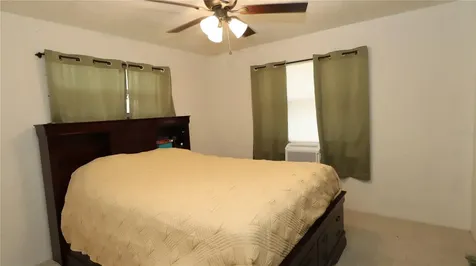 16885 SE 71st Street Ocklawaha FL 32179