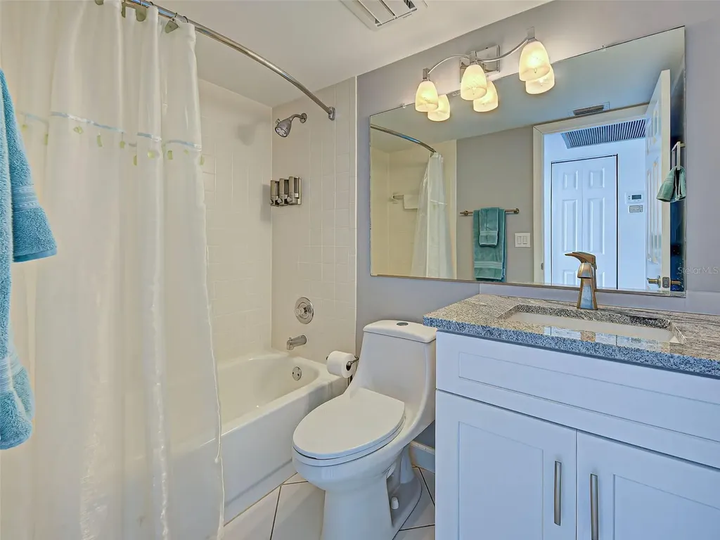 262 Cerromar Way S Venice FL 34293