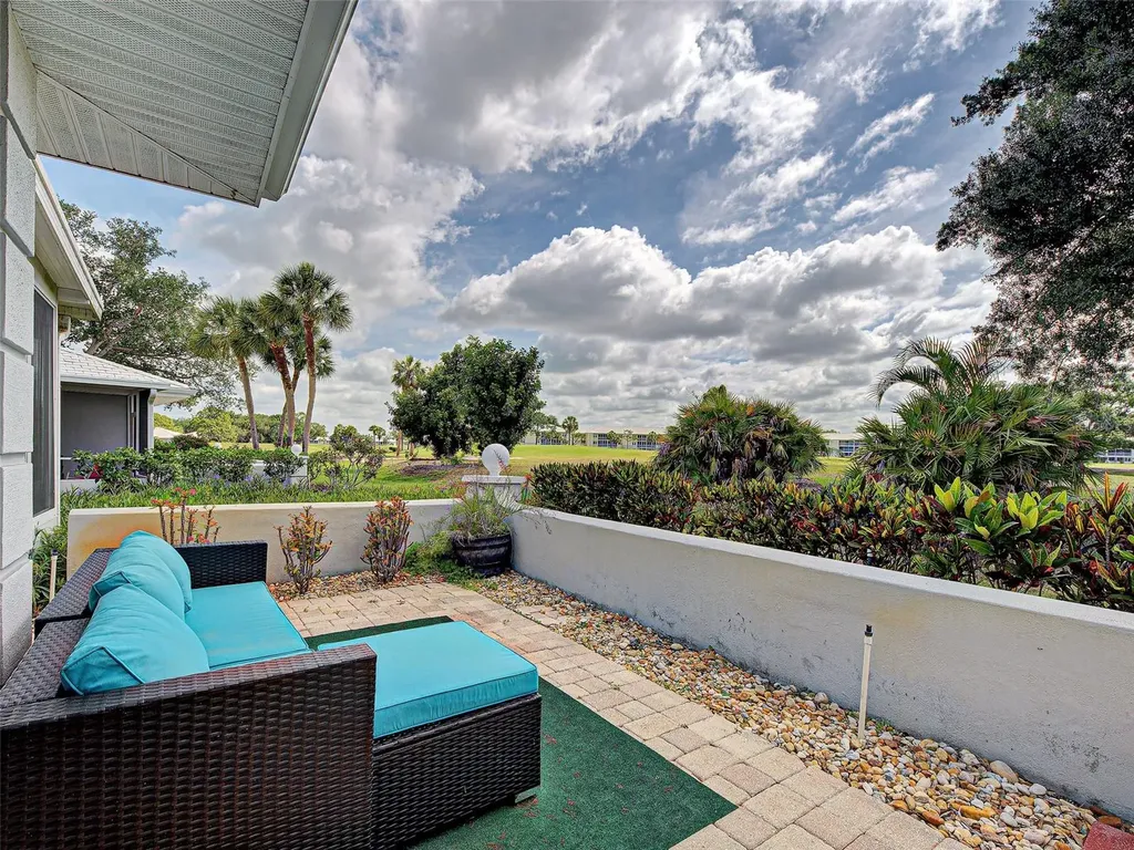 262 Cerromar Way S Venice FL 34293