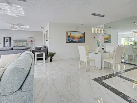 262 Cerromar Way S Venice FL 34293