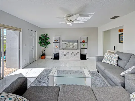 262 Cerromar Way S Venice FL 34293