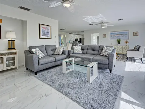 262 Cerromar Way S Venice FL 34293