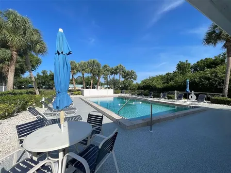 262 Cerromar Way S Venice FL 34293