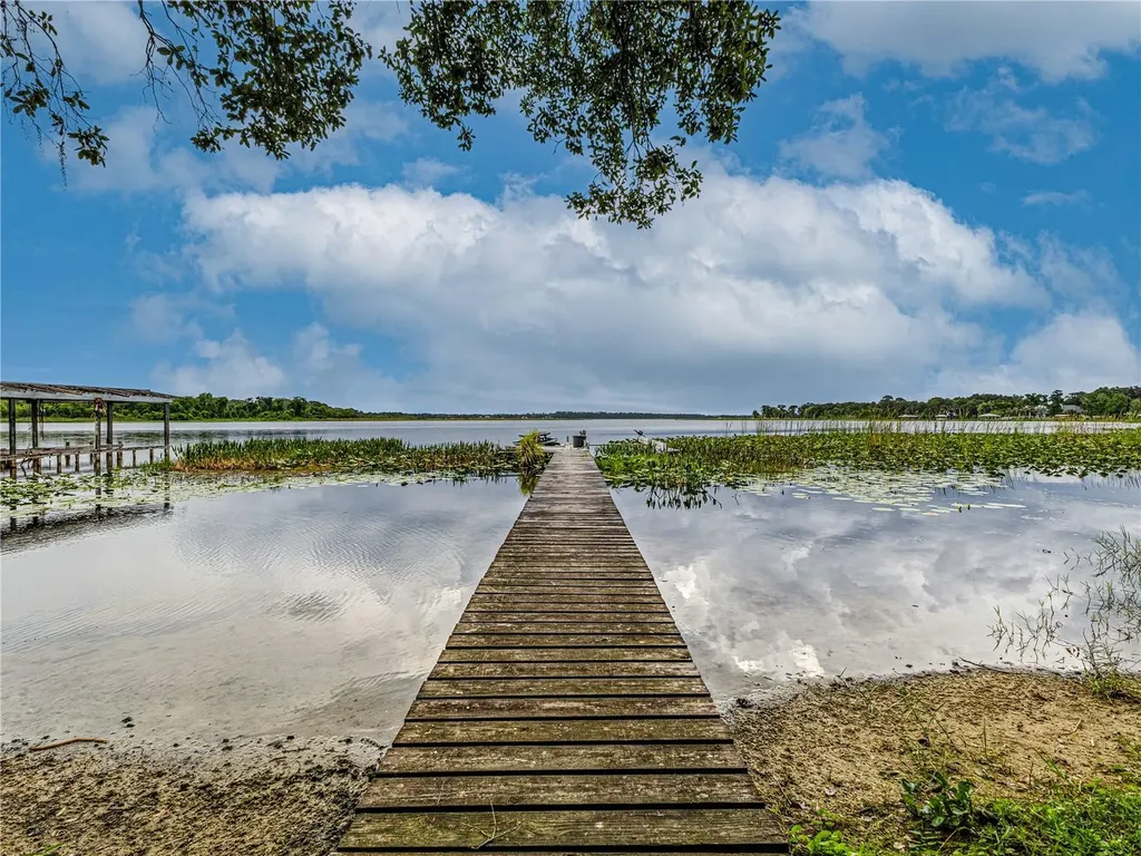 1502 Lake Josephine Drive Sebring FL 33875