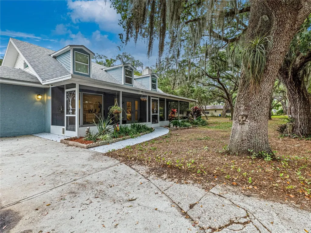 1502 Lake Josephine Drive Sebring FL 33875