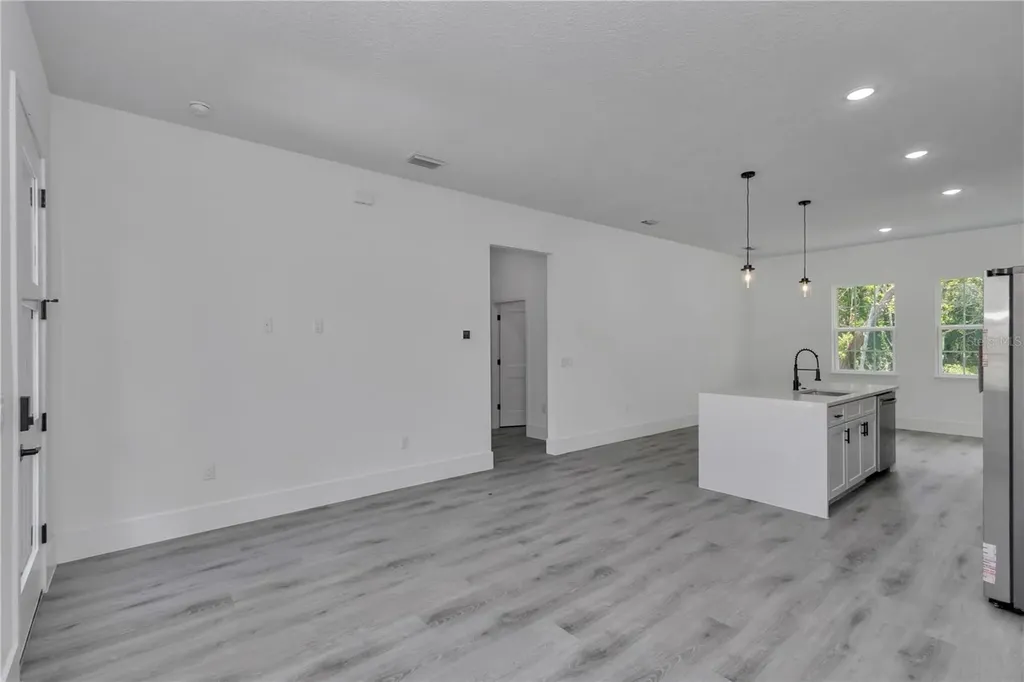 225 E Caldwell Drive Dunnellon FL 34434