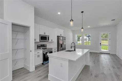 225 E Caldwell Drive Dunnellon FL 34434
