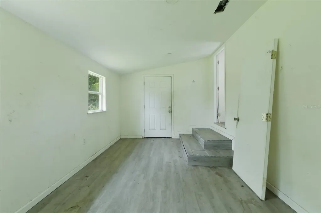5205 E 11th Street Panama City FL 32404